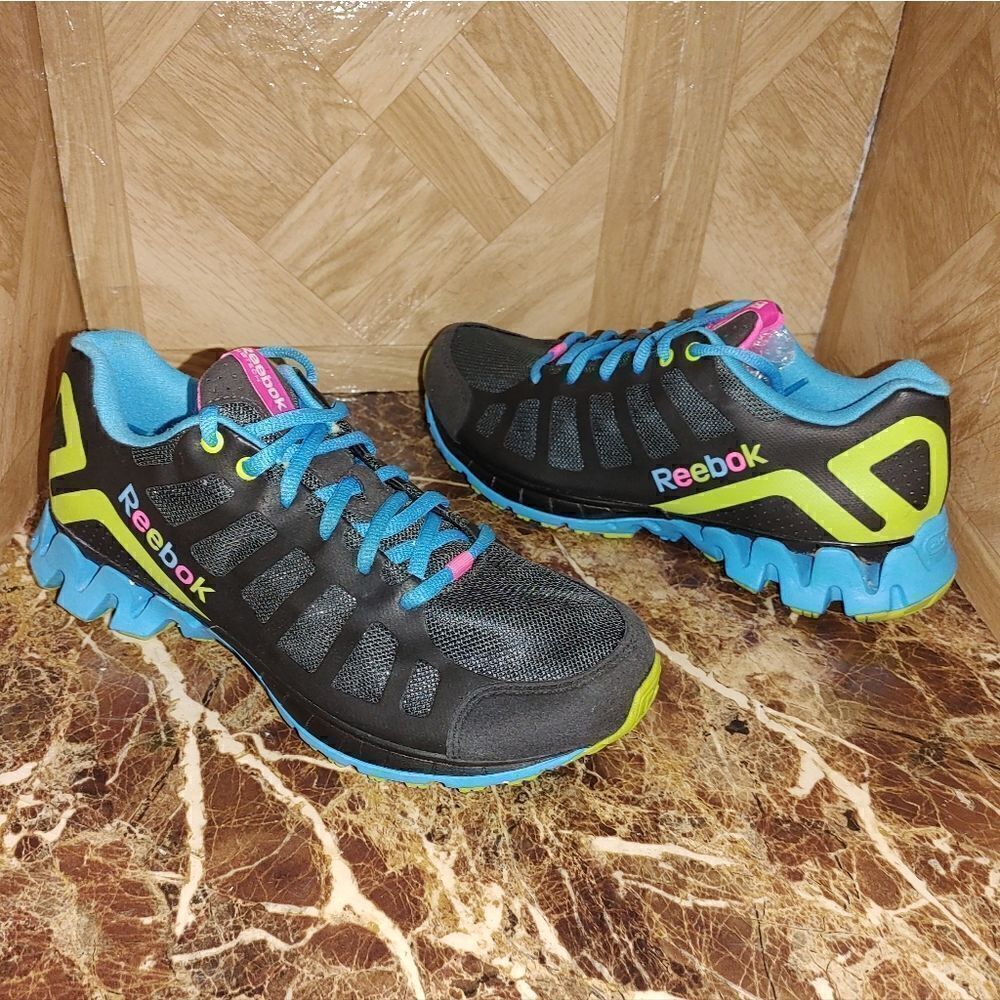Reebok youth zigtech running shoes snearker youth size 5 women size 7 0185